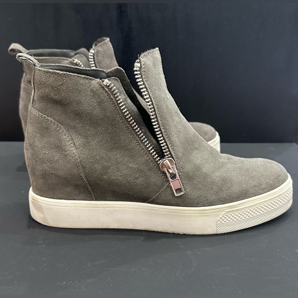 Gray Steve Madden Wedges - Picture 7 of 8